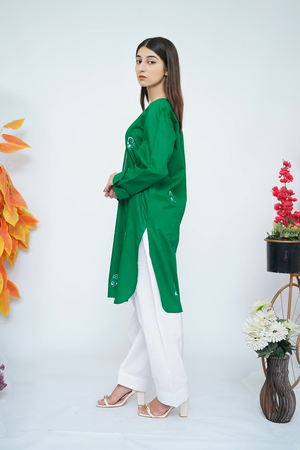 Azadi Charm | Hand Embroidered Emerald Green 2-Piece Suit