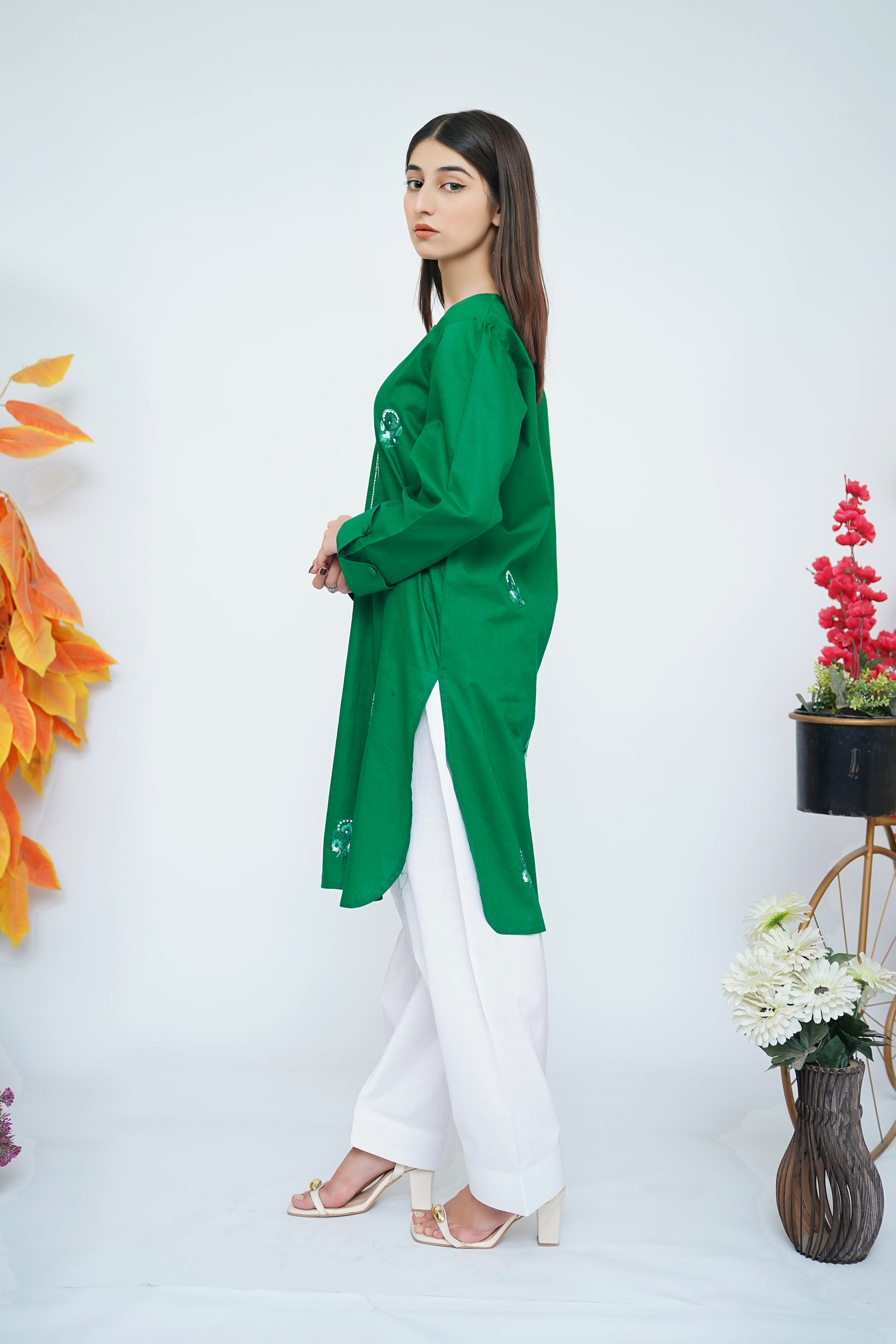 Azadi Charm | Hand Embroidered Emerald Green 2-Piece Suit