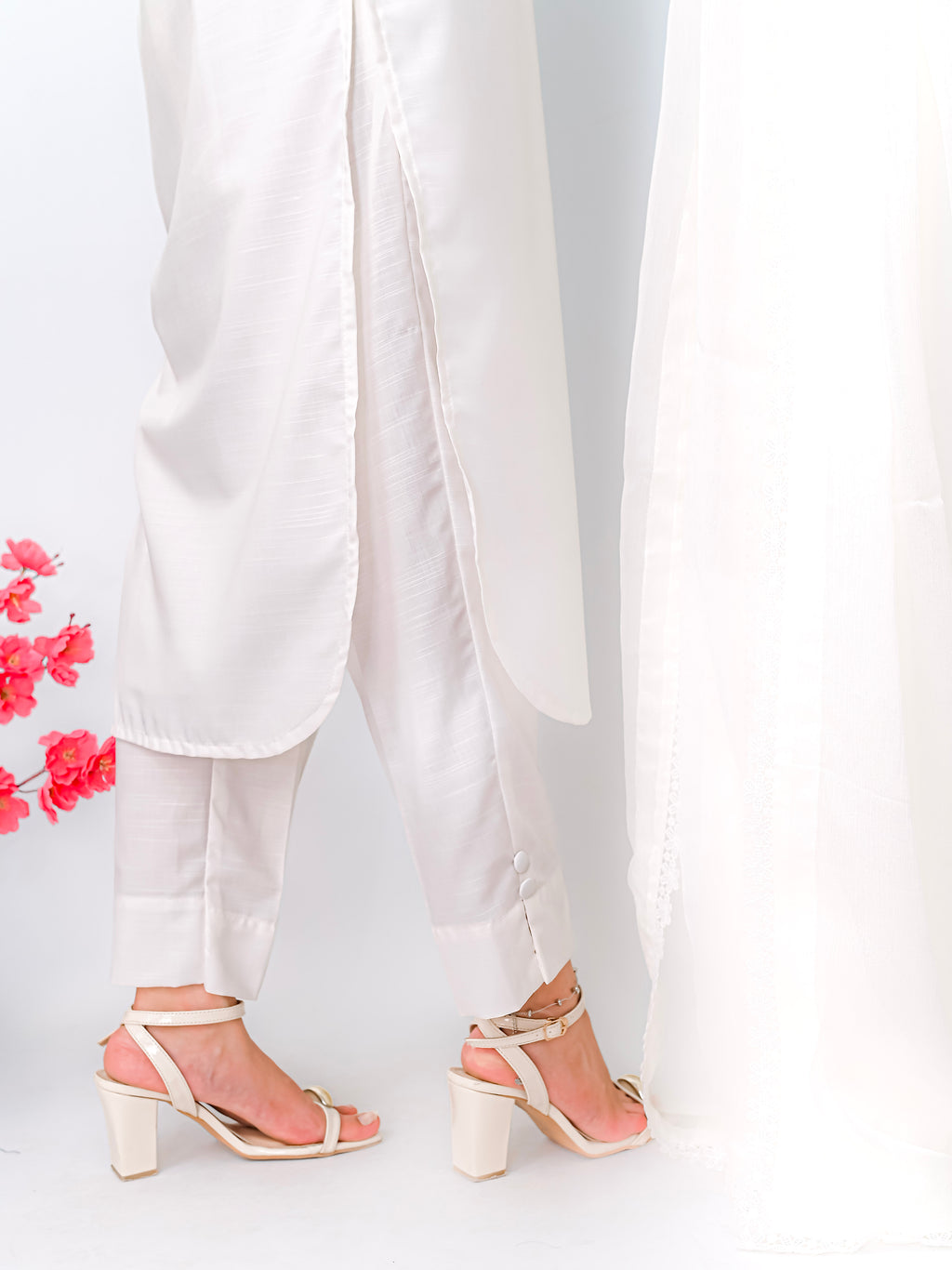 3PC-Classic White Suit with Minimal Embellished Details