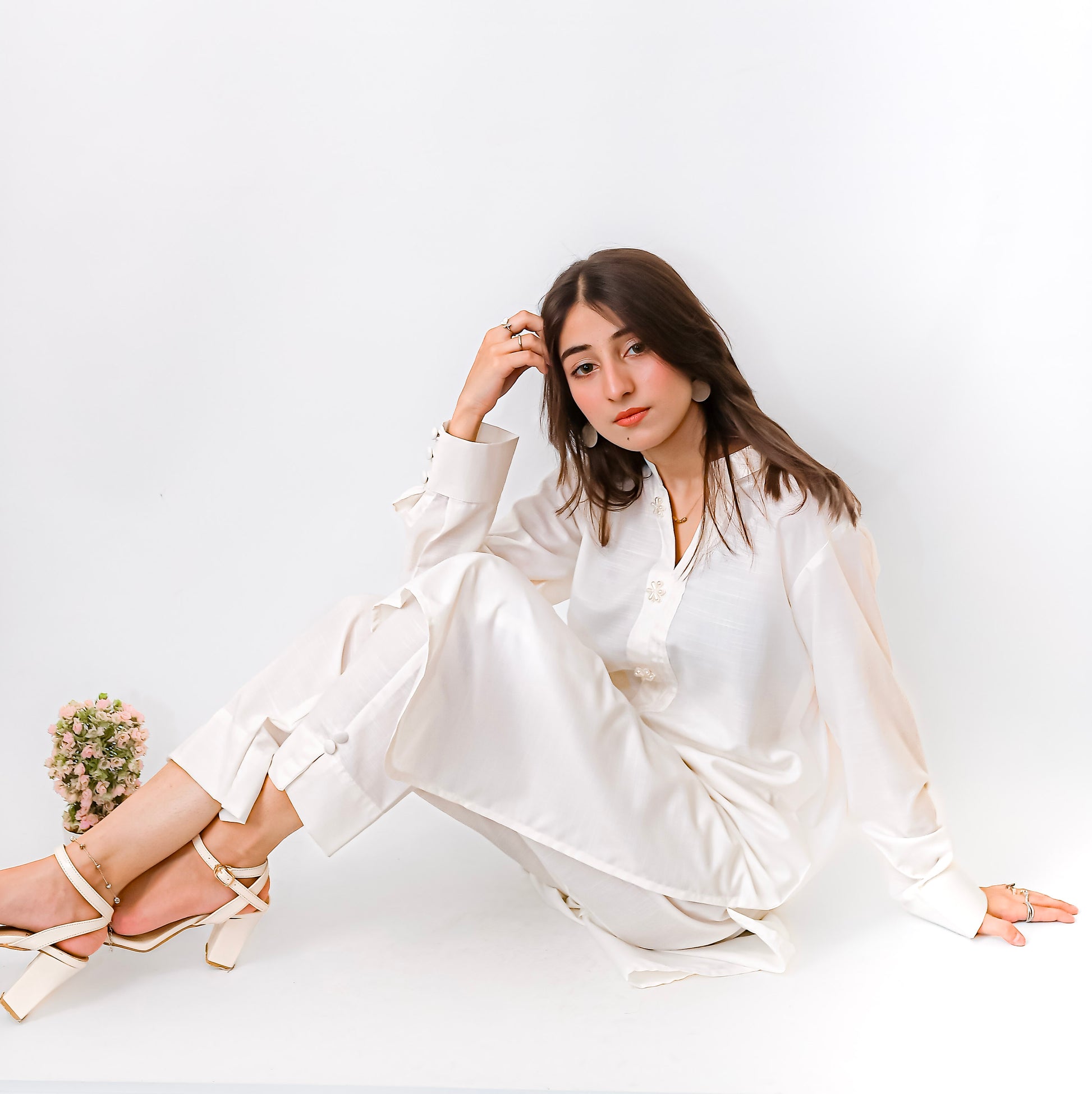 3PC-Classic White Suit with Minimal Embellished Details